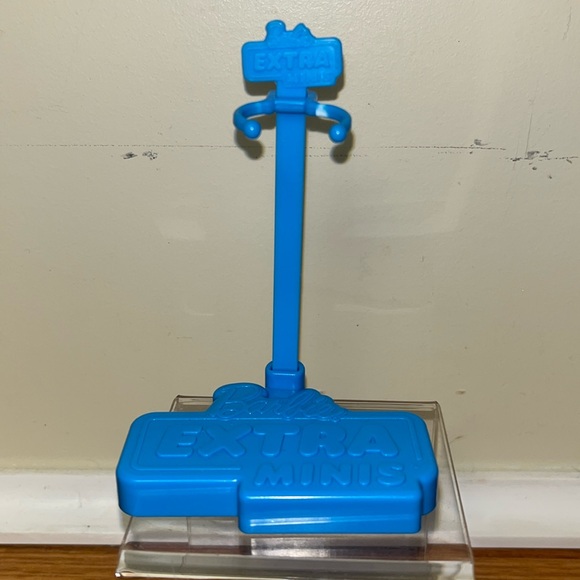 Barbie Doll Extra Mini Stand - Picture 1 of 4